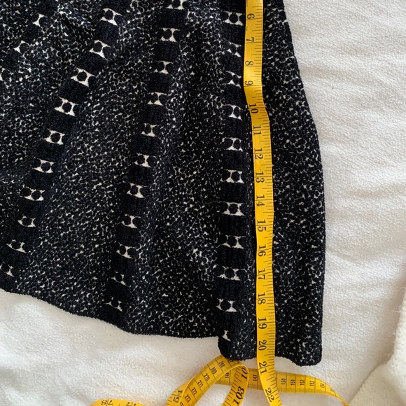 Black flare skirt - Picture 2 of 6